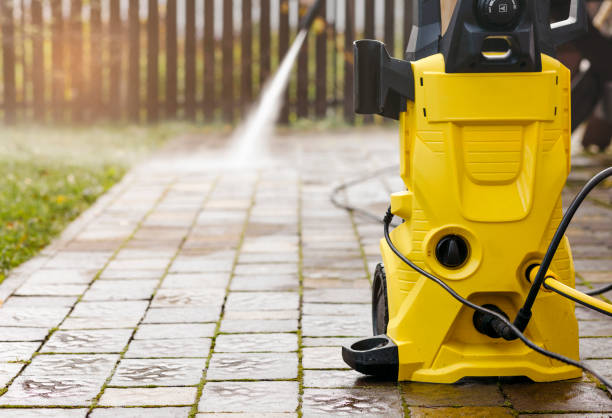 Best Driveway Pressure Washing  in North Miami, FL